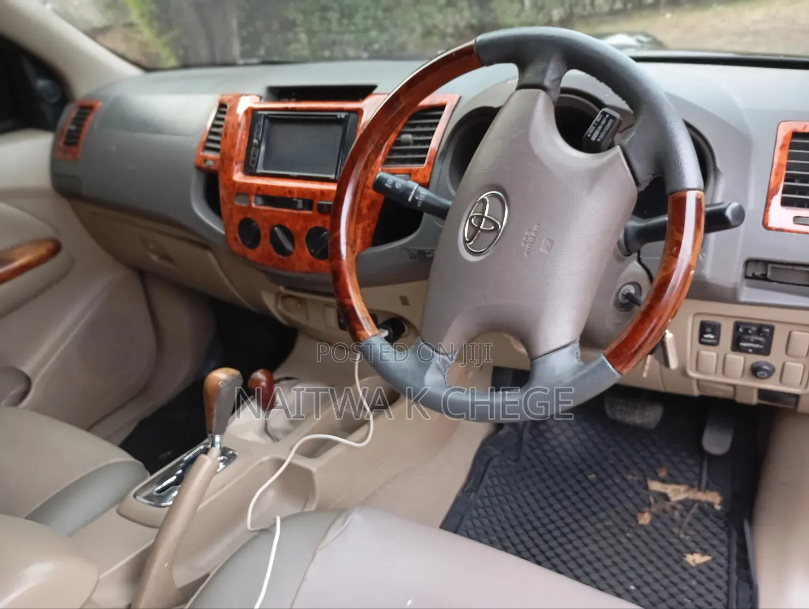 Toyota Hilux 2012 Black