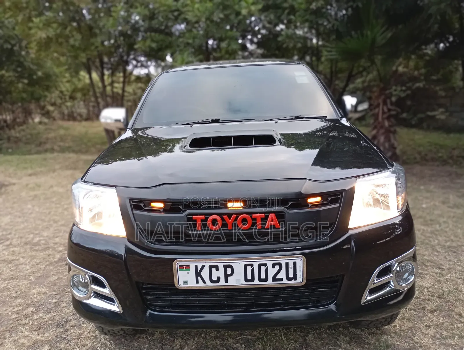 Toyota Hilux 2012 Black