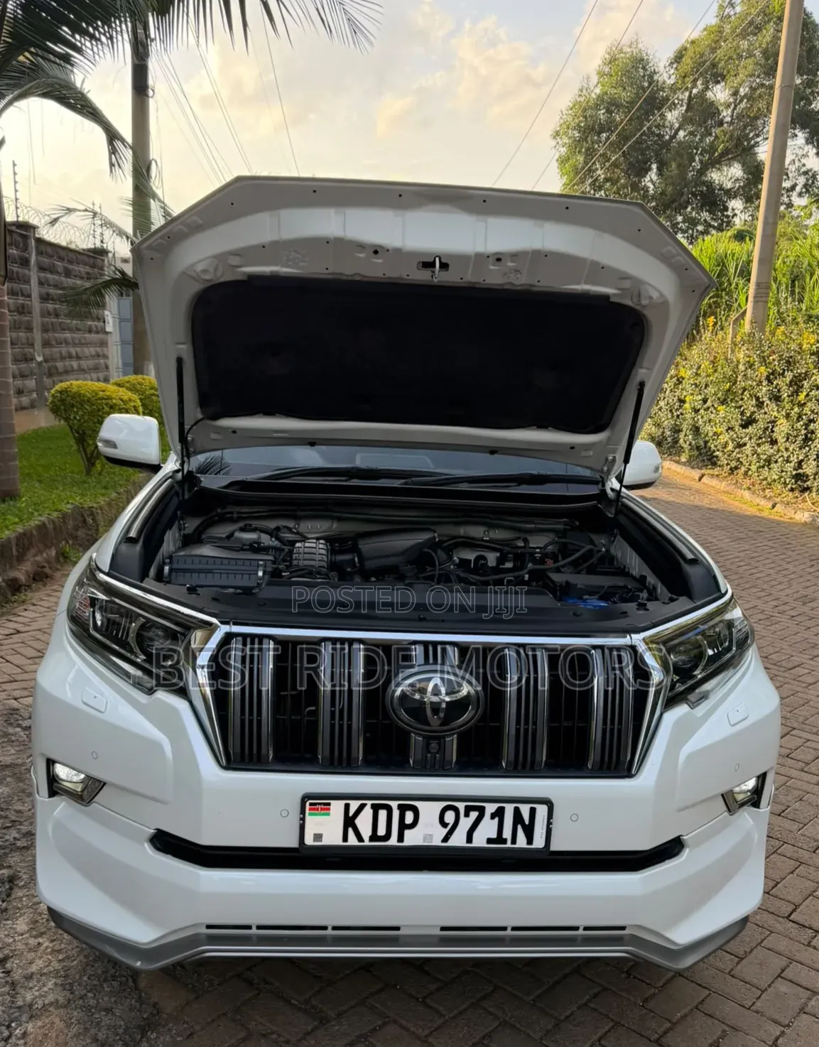 Toyota Land Cruiser Prado 2017 White