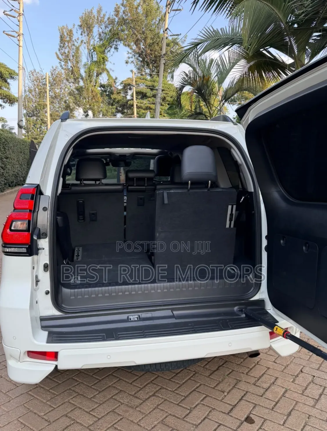 Toyota Land Cruiser Prado 2017 White