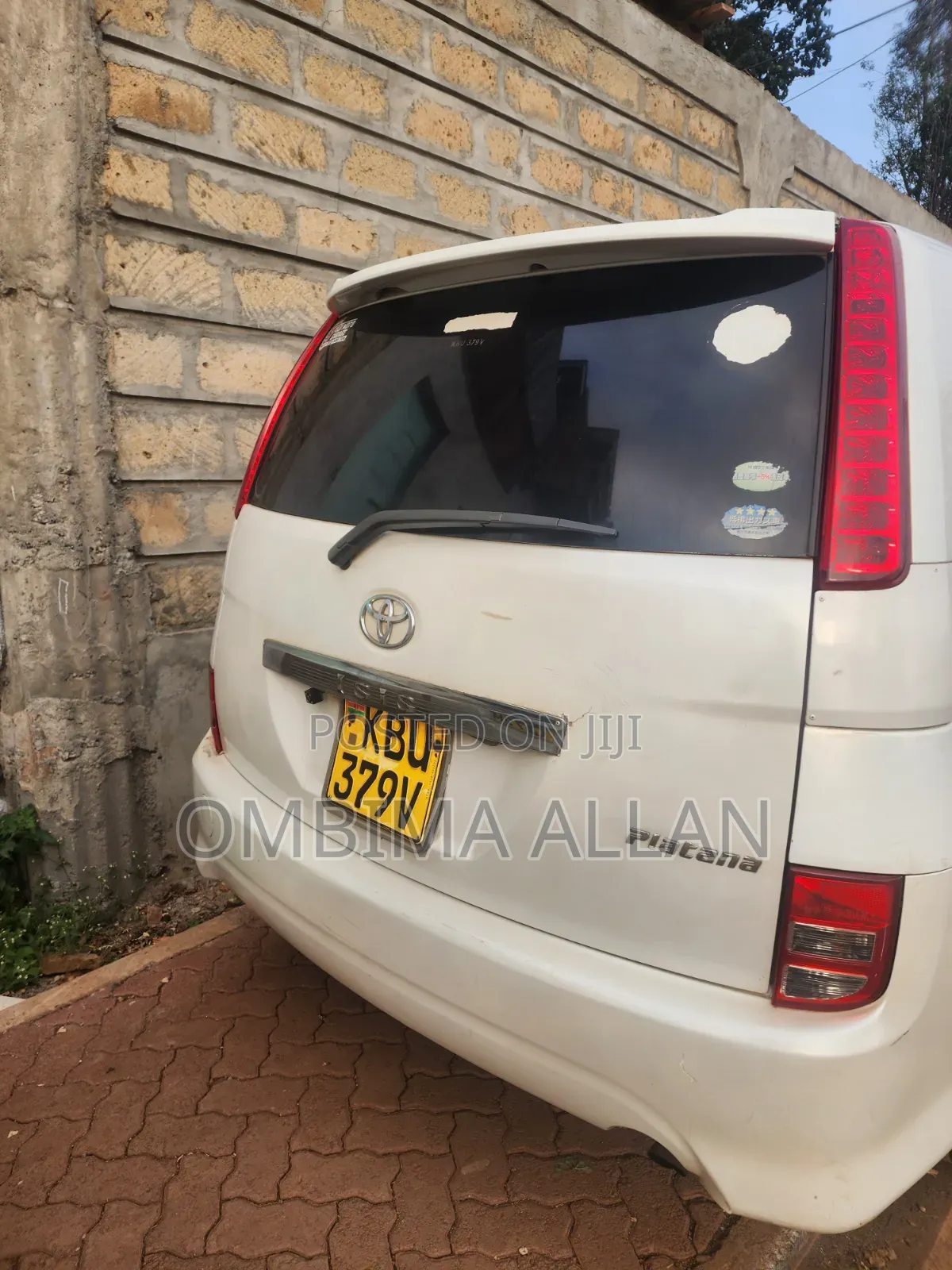 Toyota ISIS 2006 White