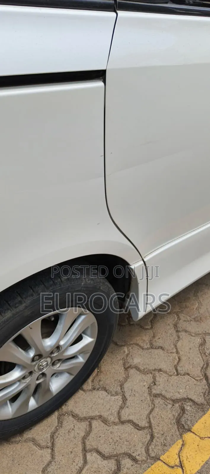 Toyota Noah 2012 Pearl