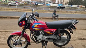 Bajaj Boxer 125 2025 Red