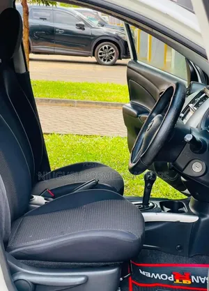 Nissan Tiida 2015 White