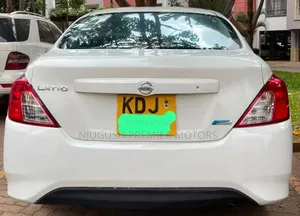 Nissan Tiida 2015 White