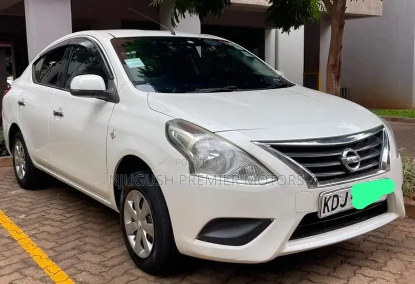 Nissan Tiida 2015 White