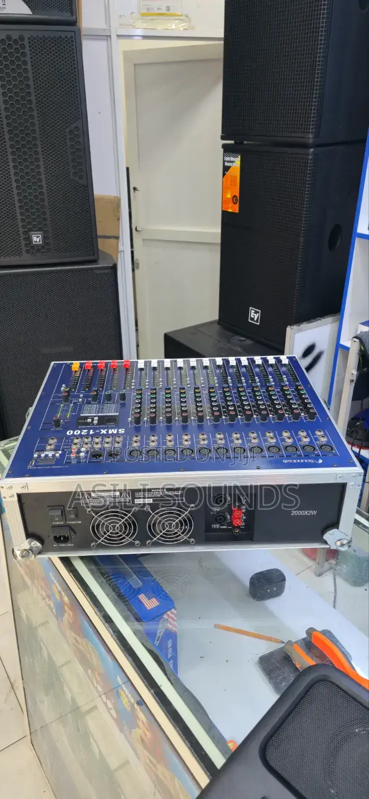 Soundcraft SMX 1200 Powered Mixer