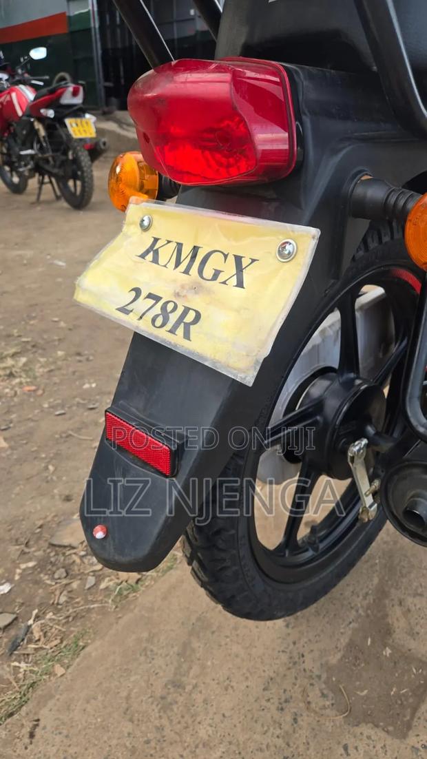 TVS HLX Plus ES 2026 Red - thumbnail 5