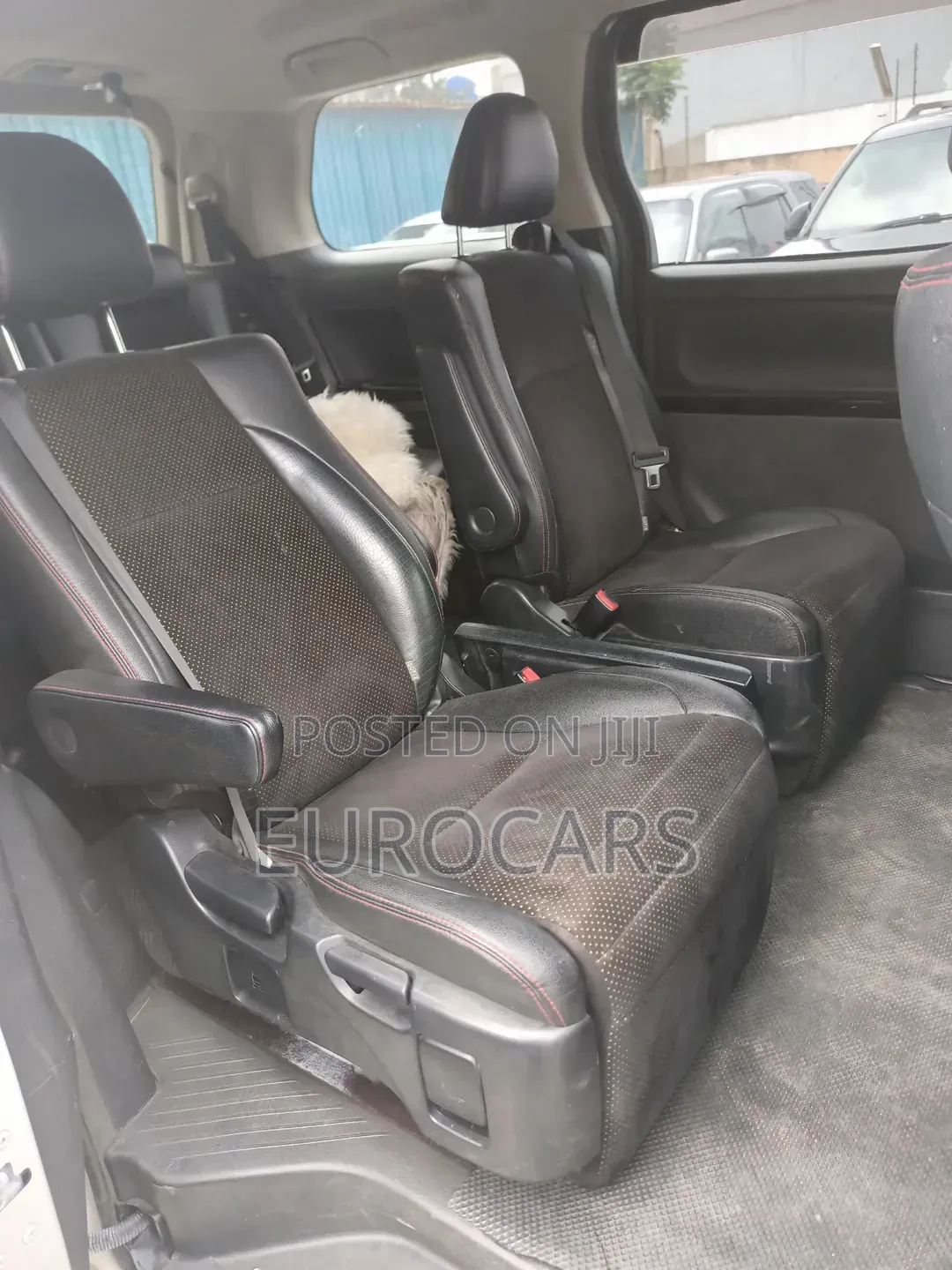 Toyota Estima 2013 White