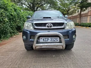 Toyota Hilux 2011 Gray