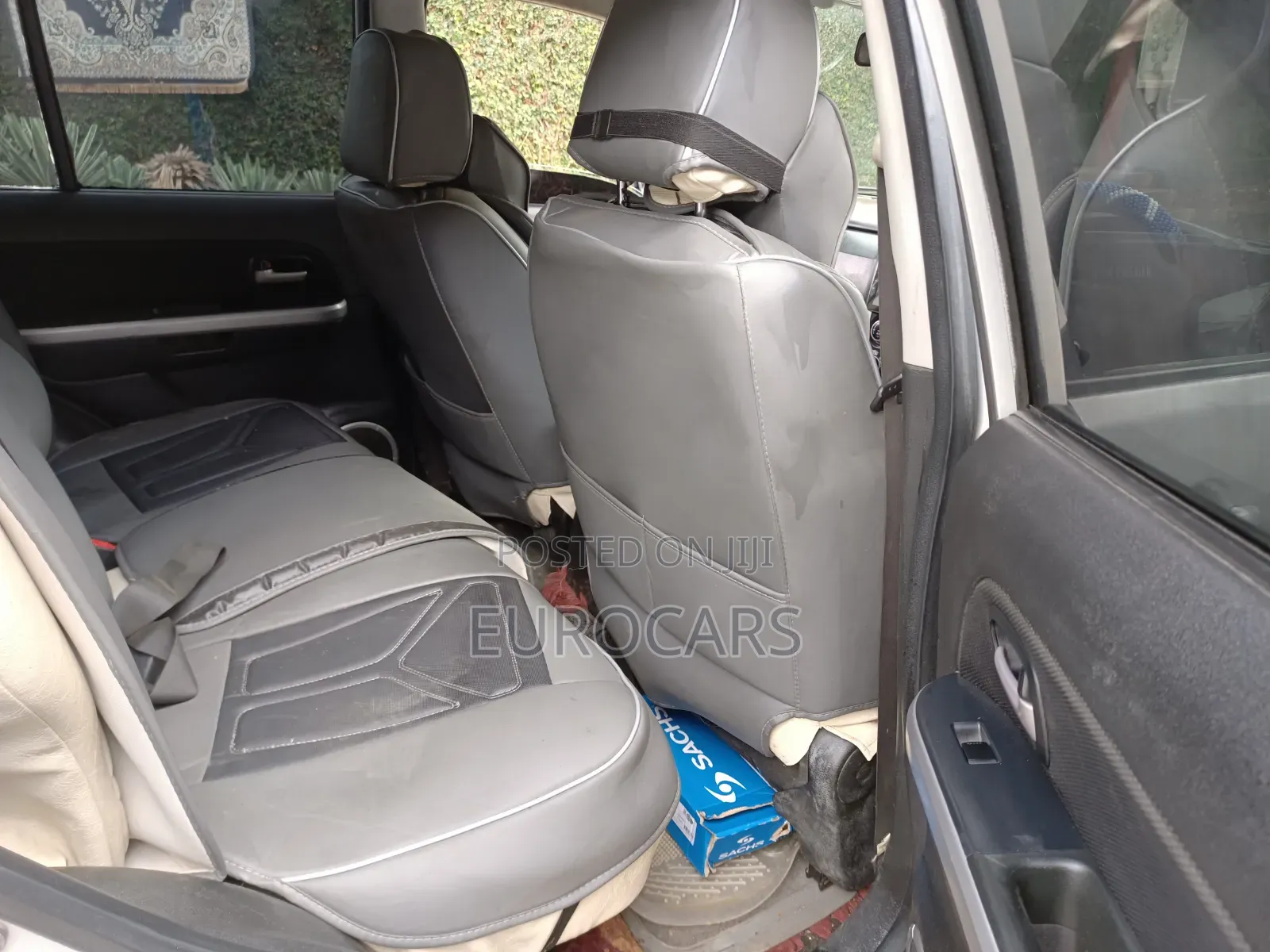 Suzuki Grand Vitara 2010 Silver
