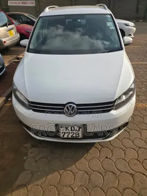Volkswagen Touran 2015 White