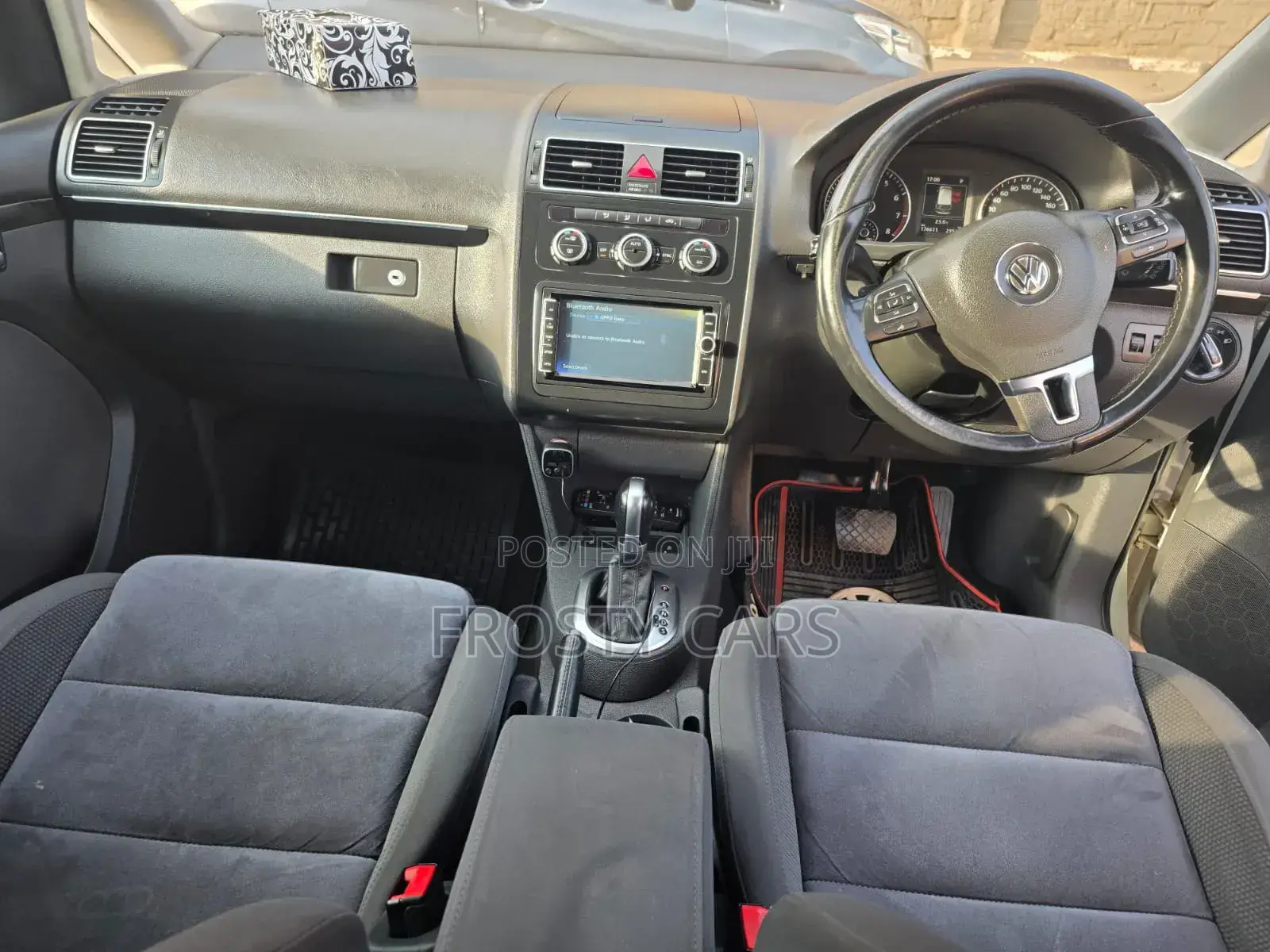 Volkswagen Touran 2015 White