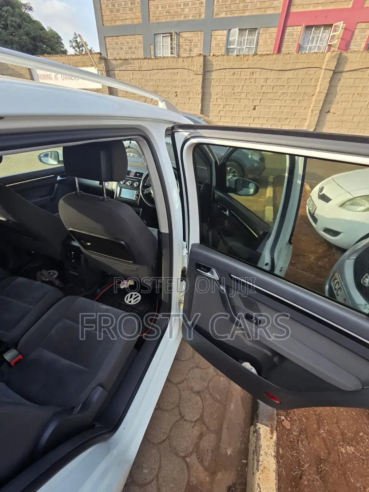 Volkswagen Touran 2015 White