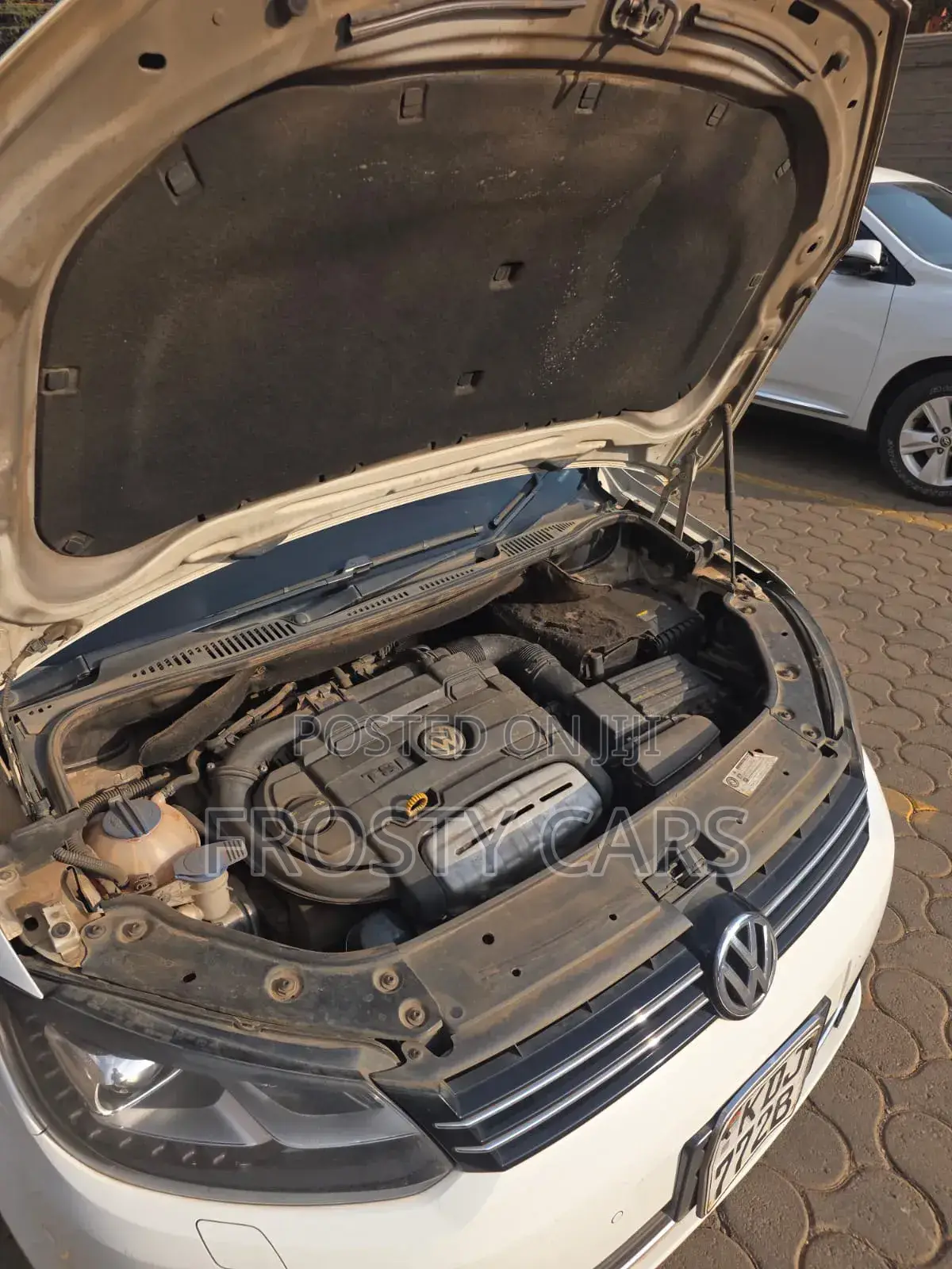 Volkswagen Touran 2015 White