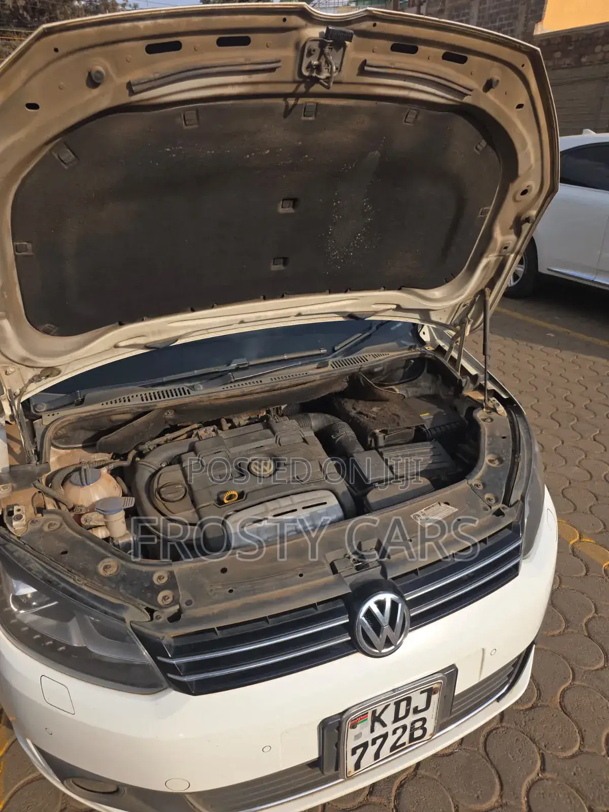 Volkswagen Touran 2015 White