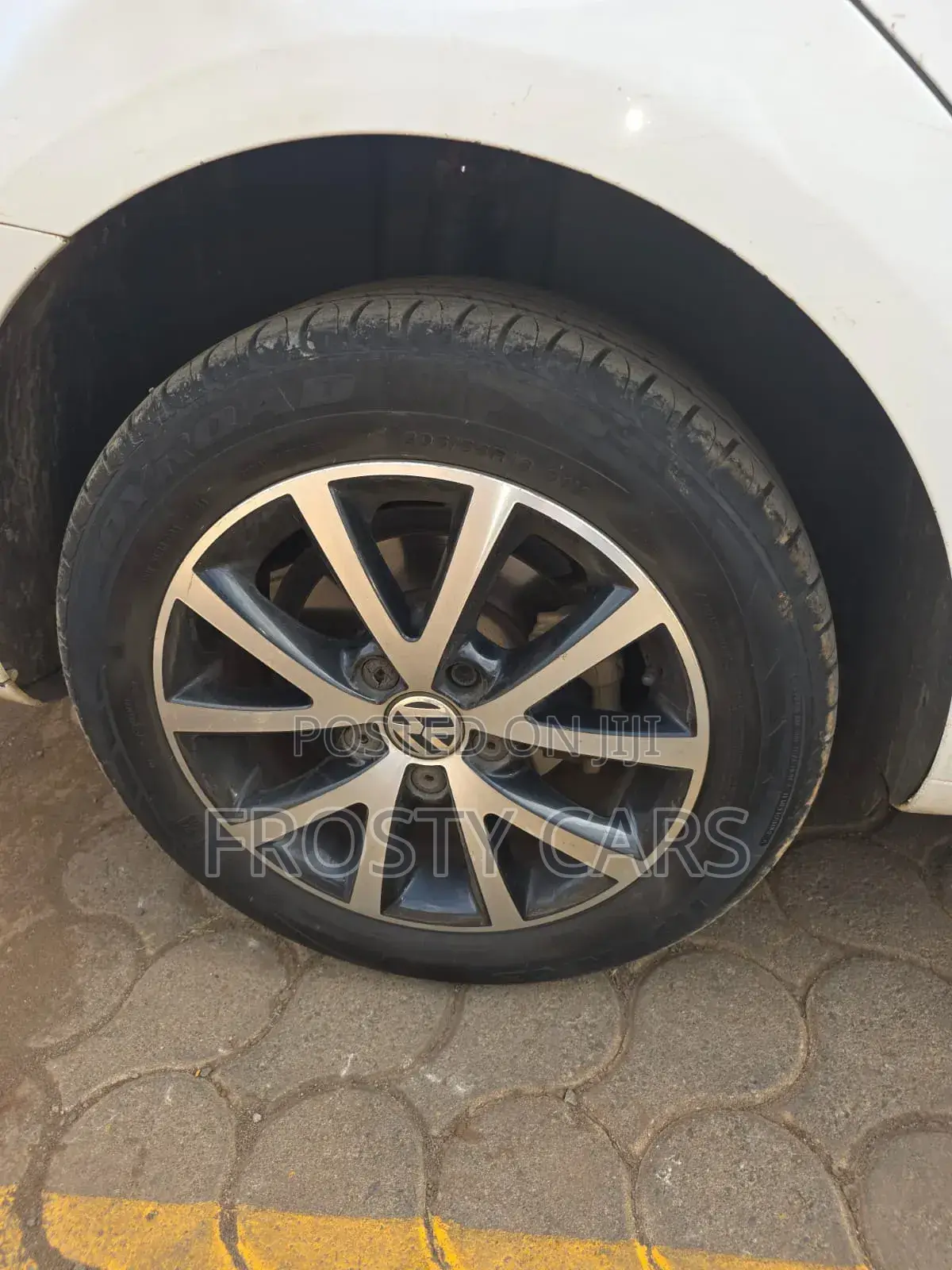 Volkswagen Touran 2015 White