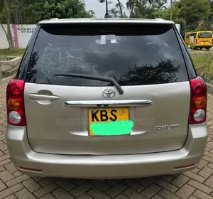 Toyota Raum 2005 Silver