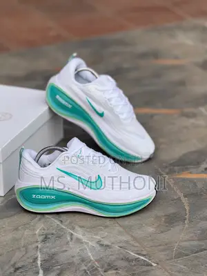 Nike Vomero Plus Road Running Shoes Size 38-45