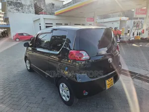 Toyota Porte 2013 Black