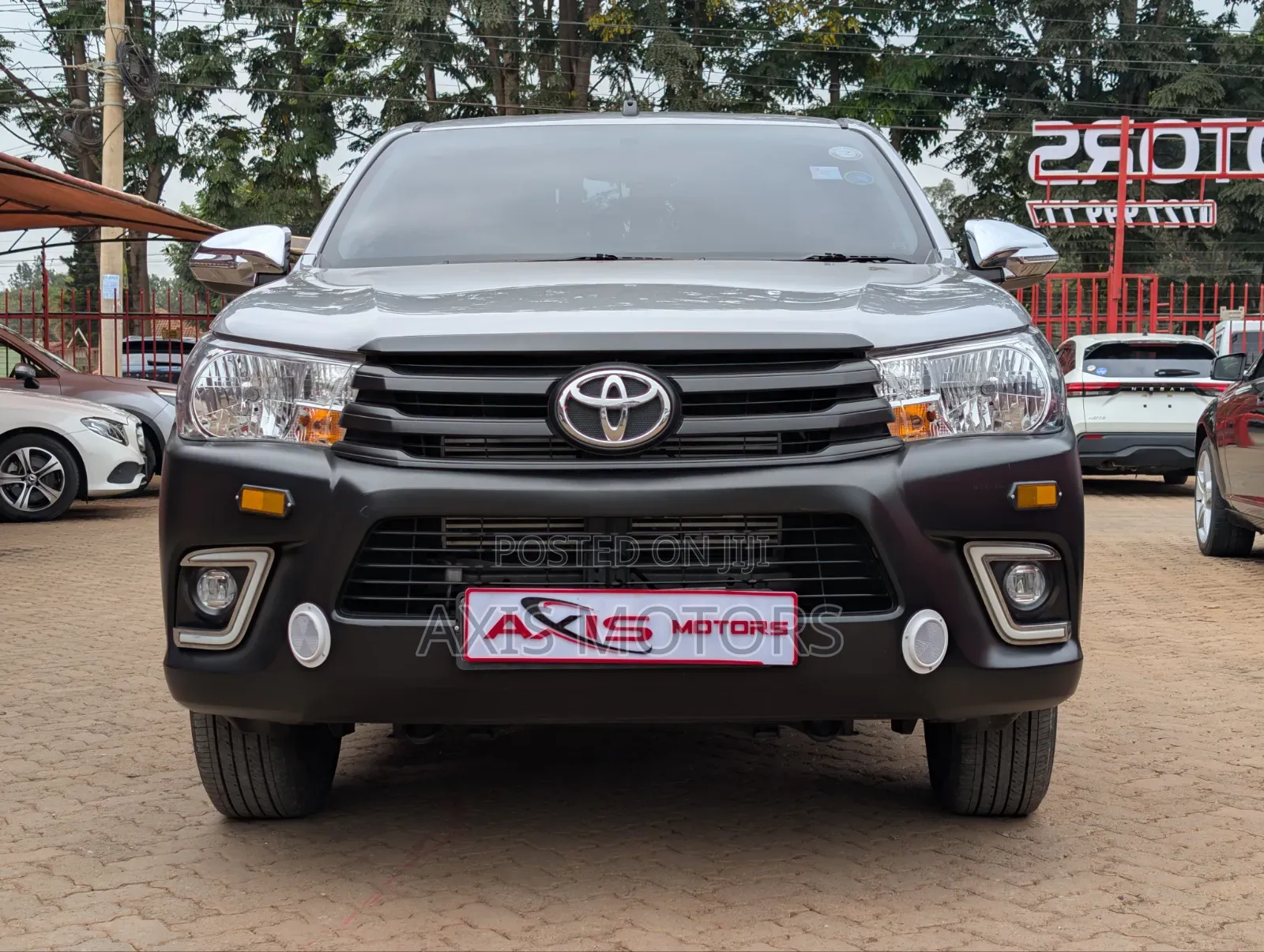 Toyota Hilux 2019 Silver
