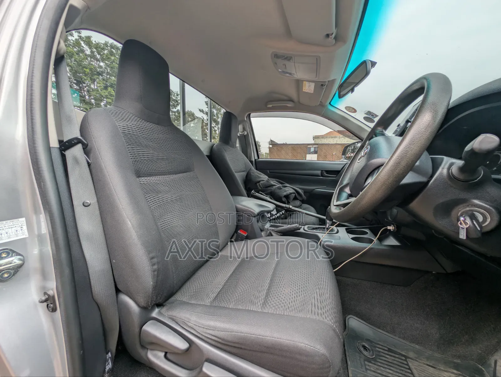 Toyota Hilux 2019 Silver