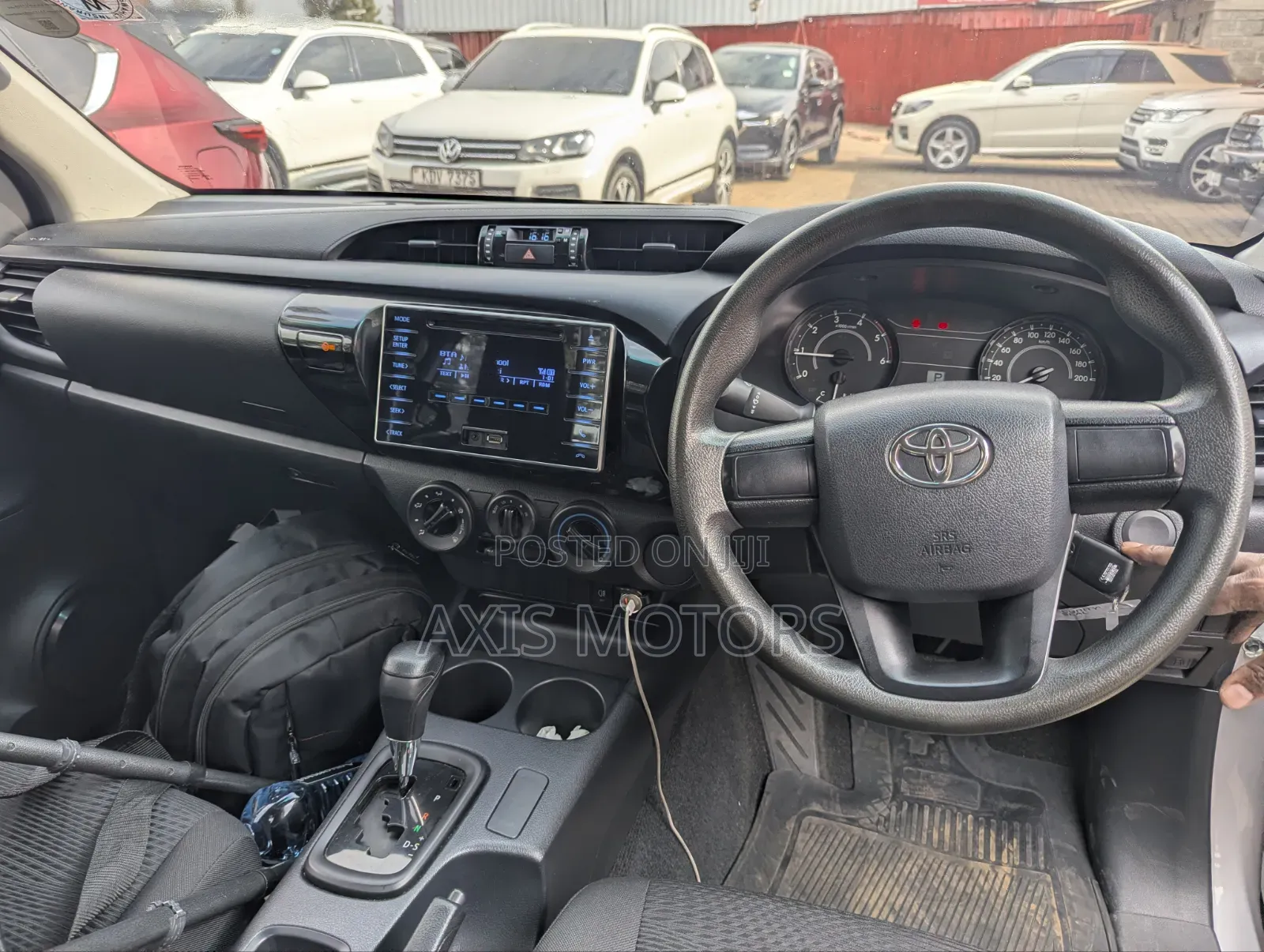 Toyota Hilux 2019 Silver