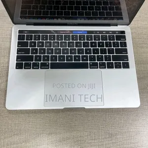Laptop Apple MacBook Pro 2017 16GB Intel Core i7 SSD 256GB