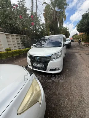 Toyota Esquire 2015 Pearl