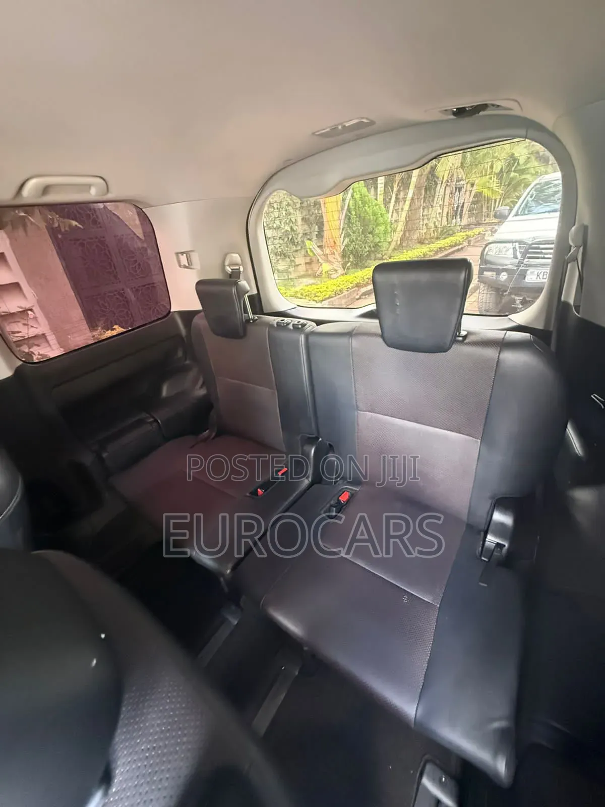 Toyota Esquire 2015 Pearl