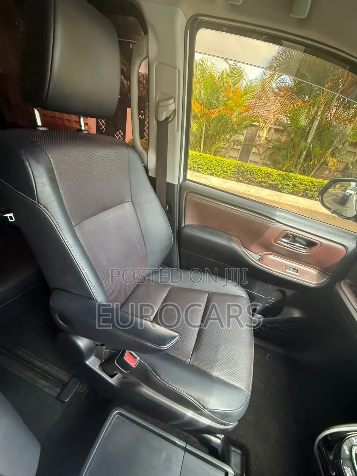 Toyota Esquire 2015 Pearl