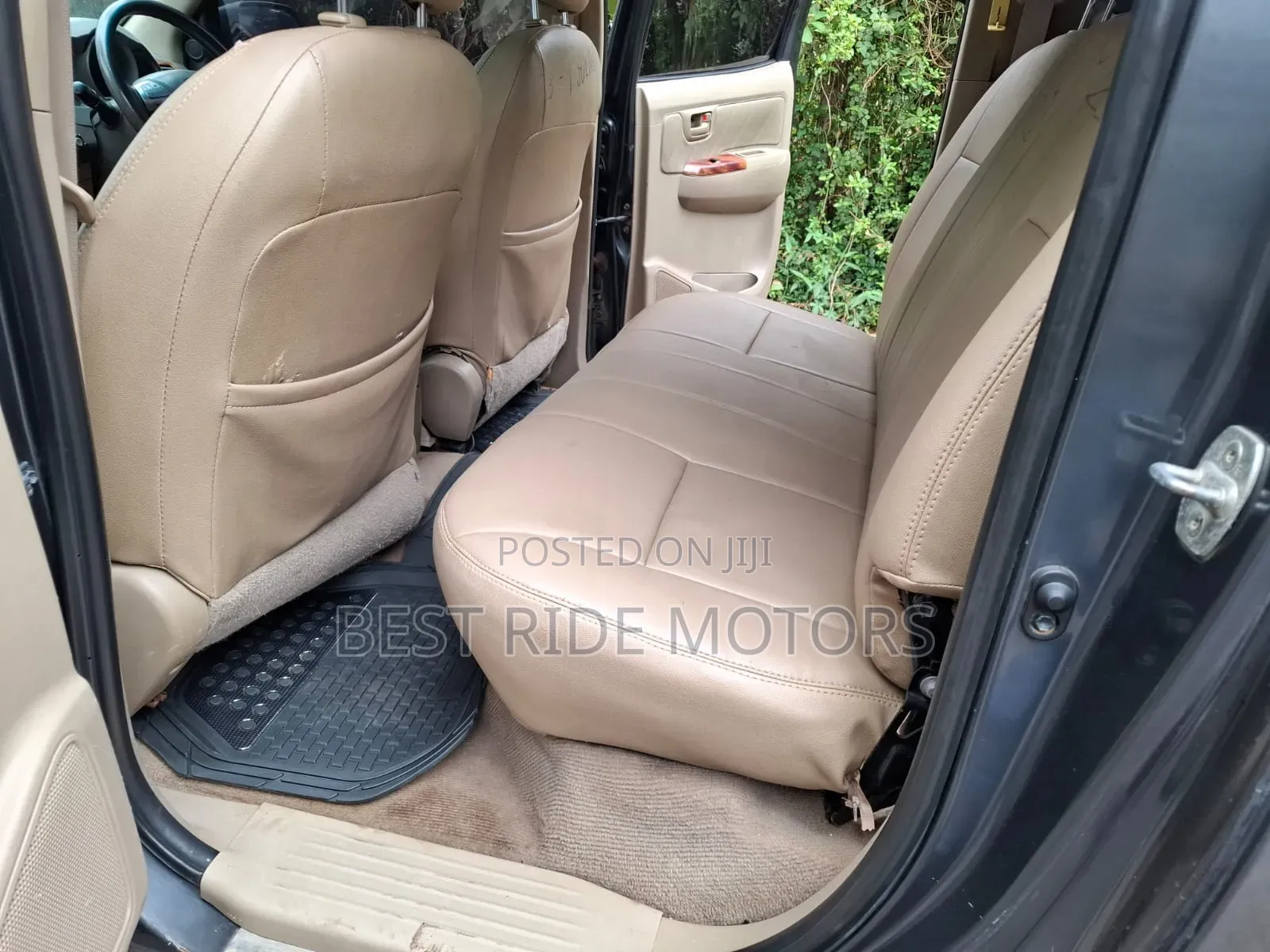 Toyota Hilux 2012 Gray