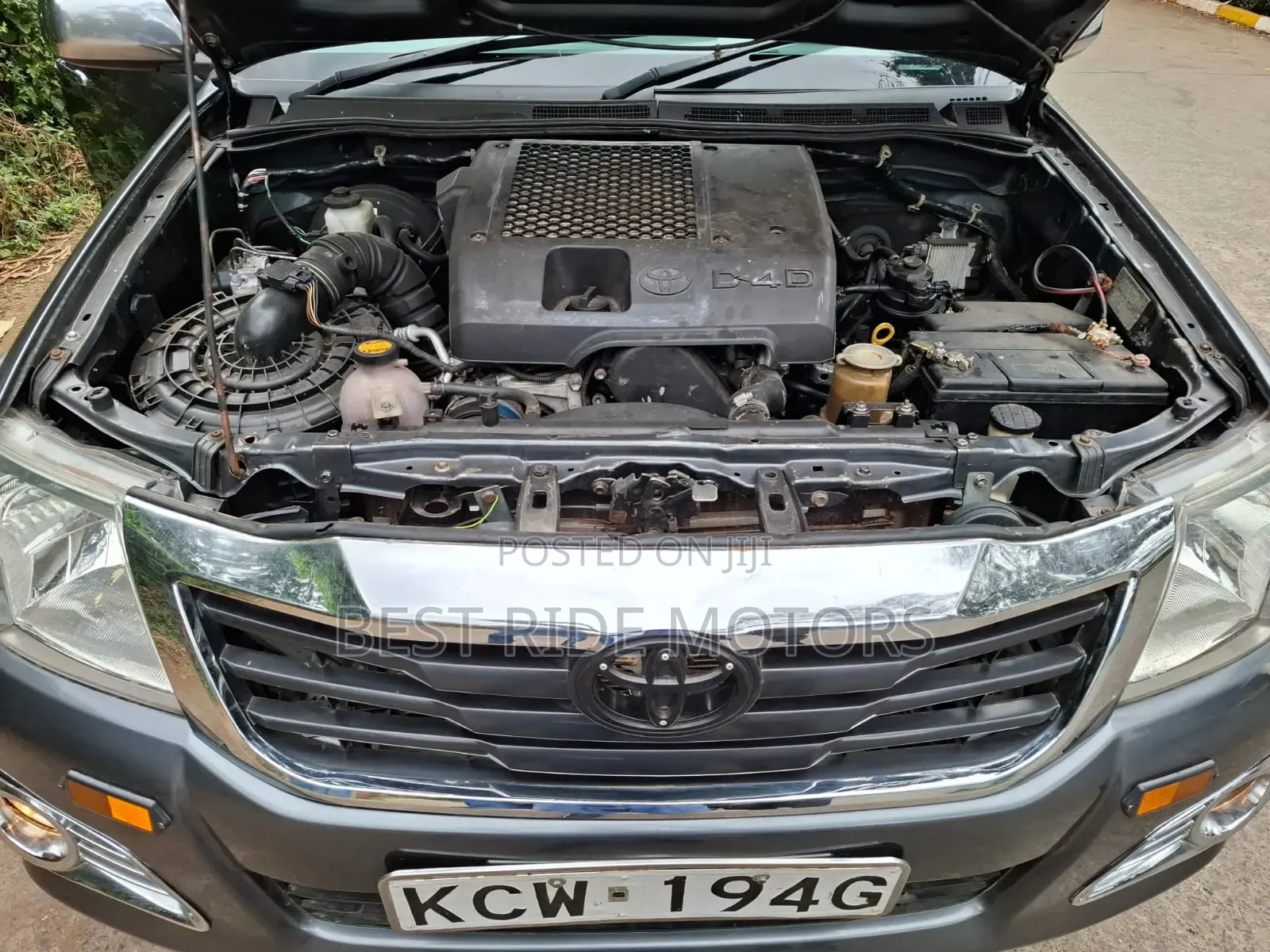 Toyota Hilux 2012 Gray