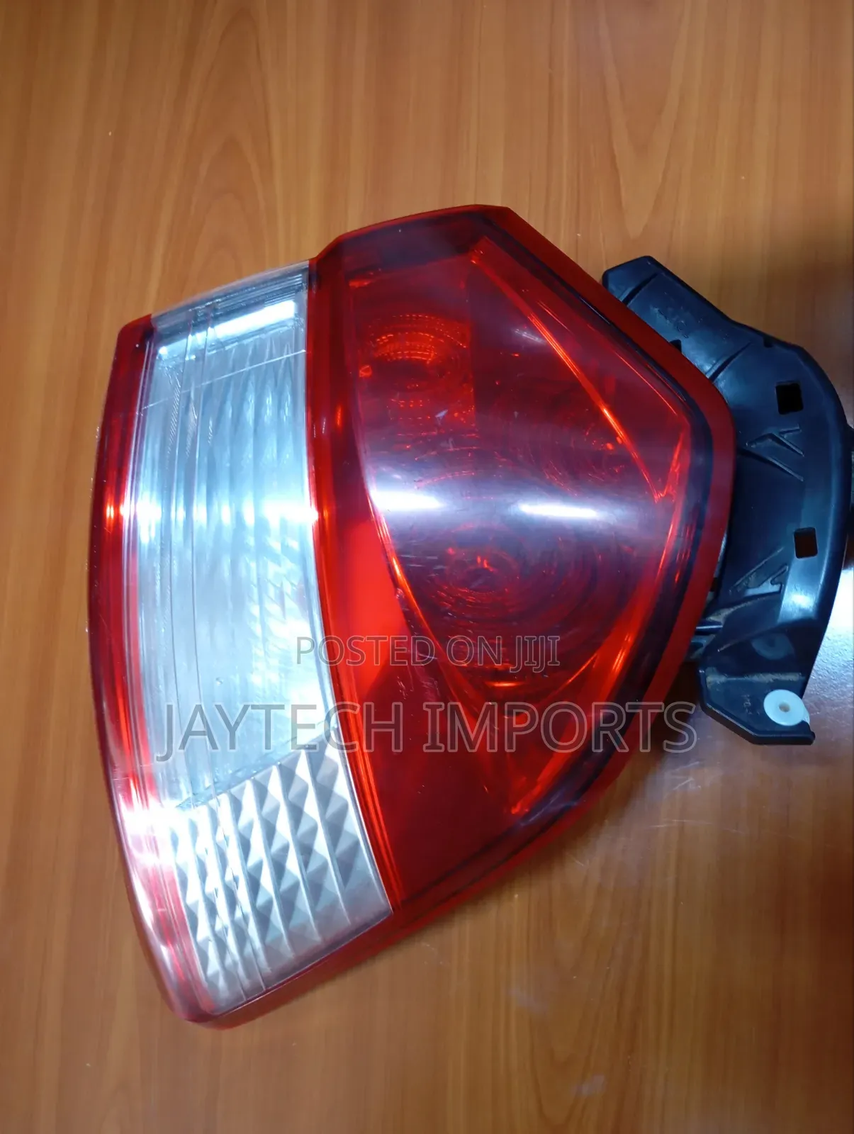Vitz Juwella 2018 Taillight