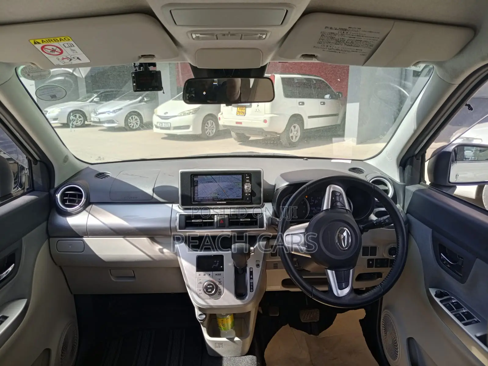 Daihatsu Cast 2018 White