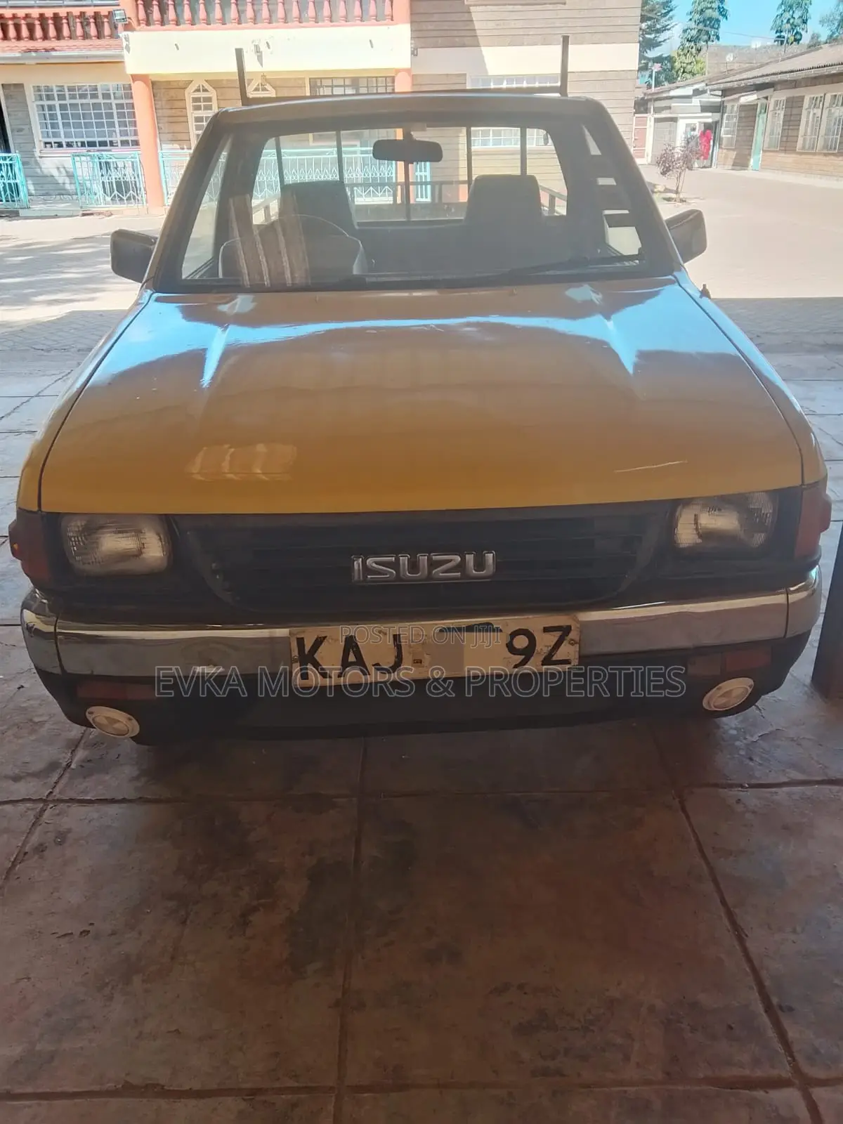 Isuzu Tougher 1995 Yellow