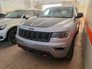 Jeep Grand Cherokee 2018 Silver