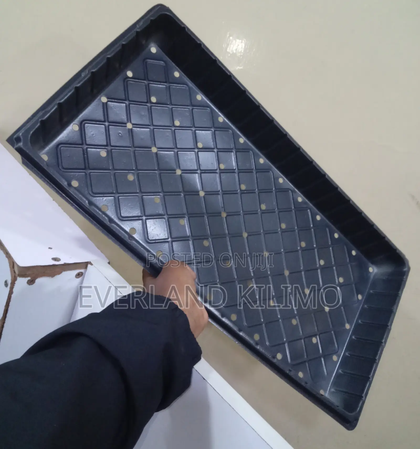 Durable Hydroponic Growing Trays With Holes