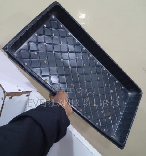 Durable Hydroponic Growing Trays With Holes