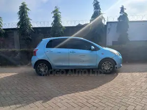 Toyota Vitz 2007 Blue