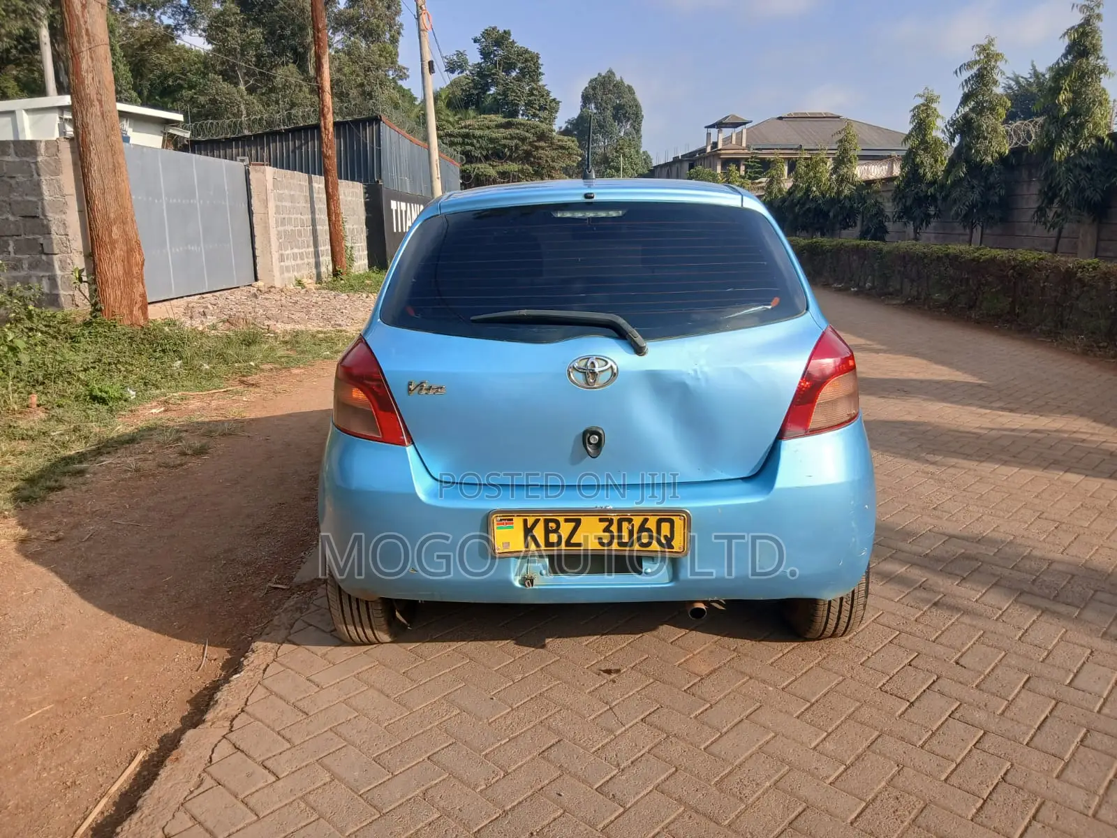 Toyota Vitz 2007 Blue