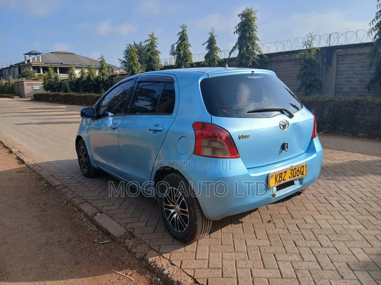 Toyota Vitz 2007 Blue