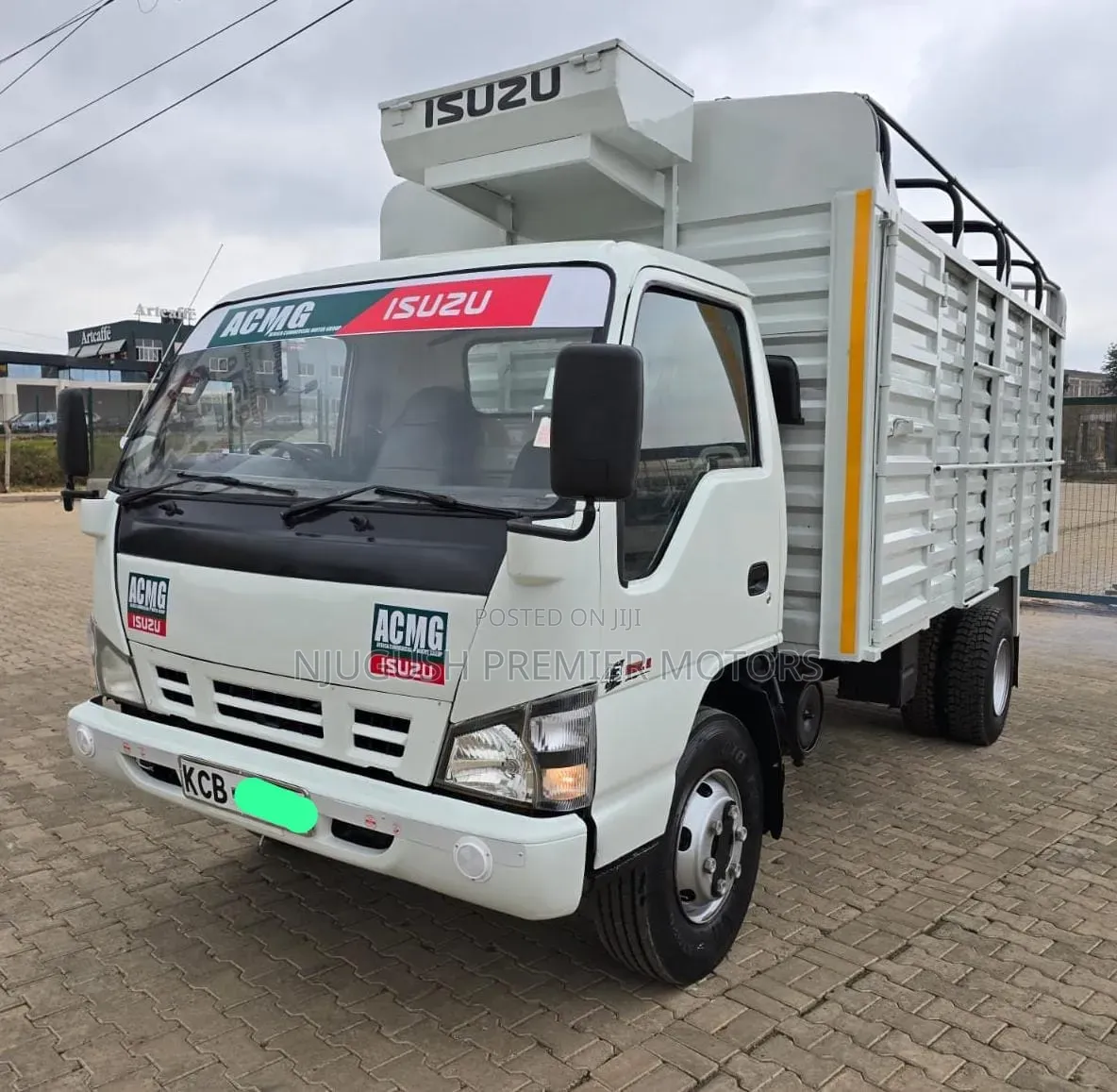 Isuzu NPR Local