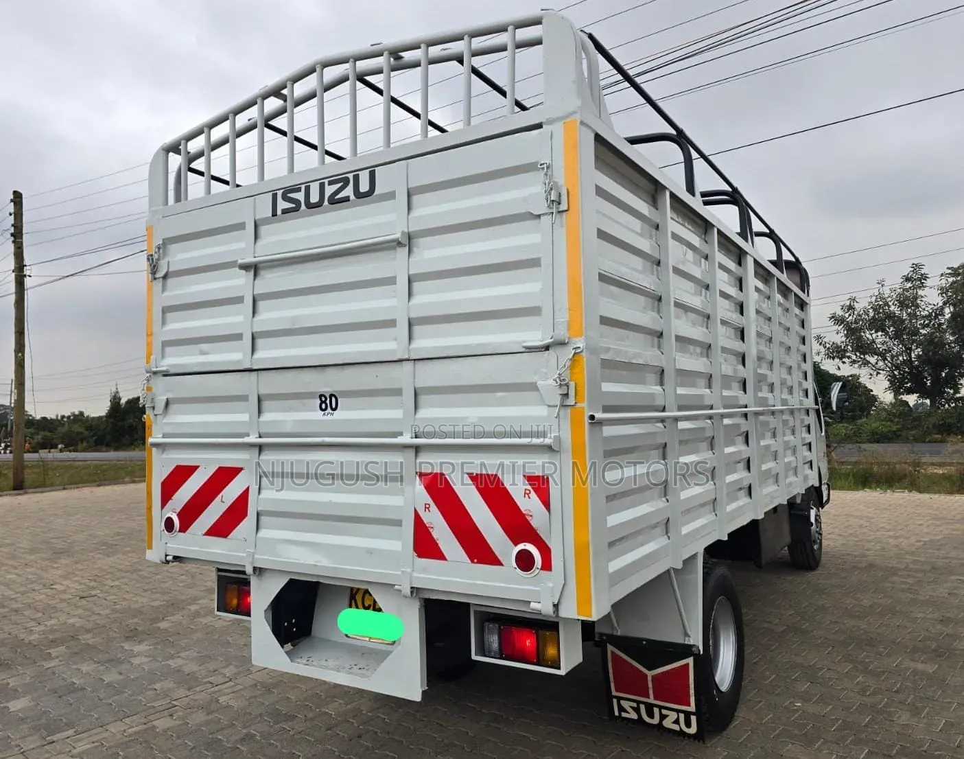 Isuzu NPR Local