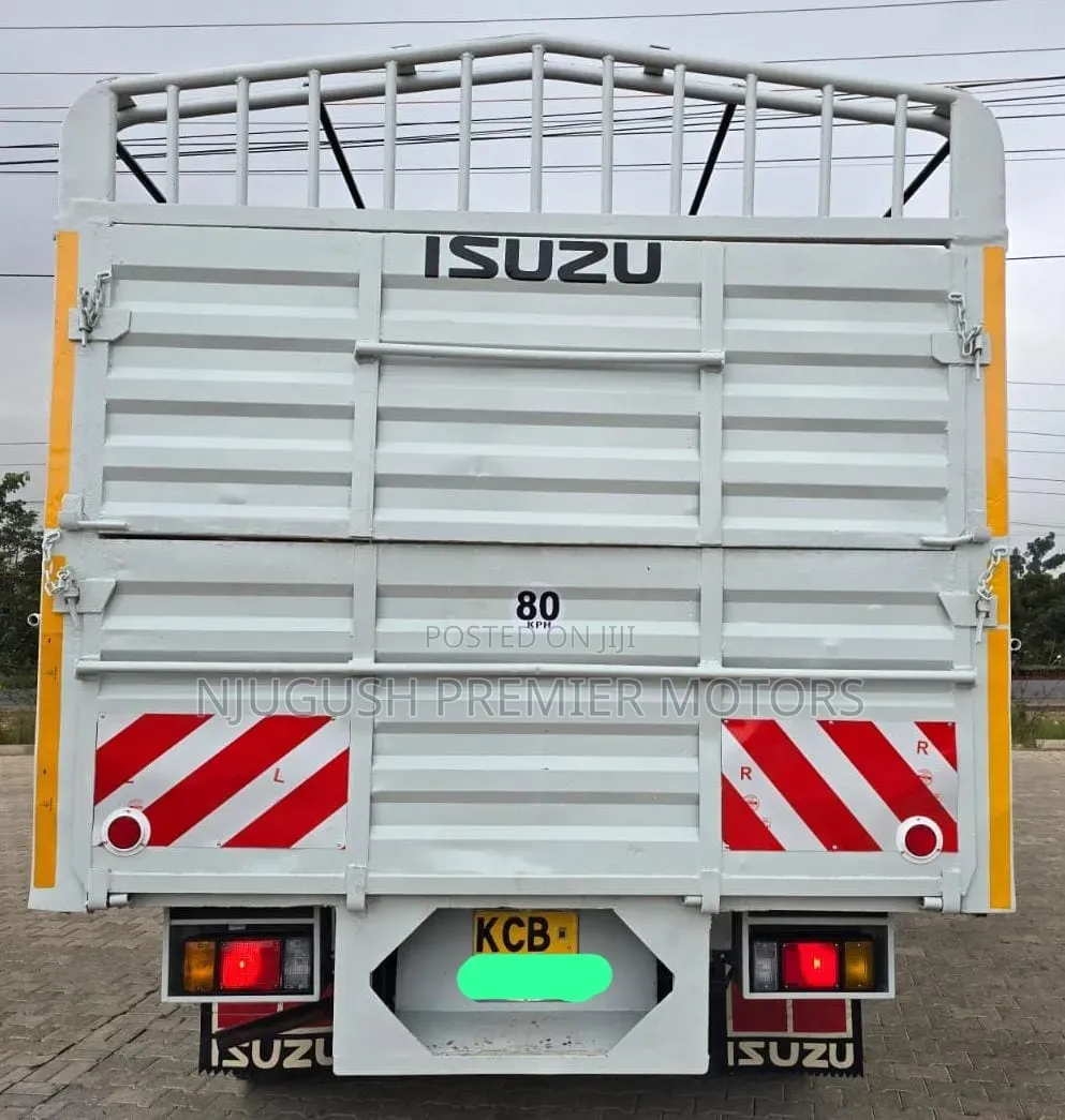 Isuzu NPR Local