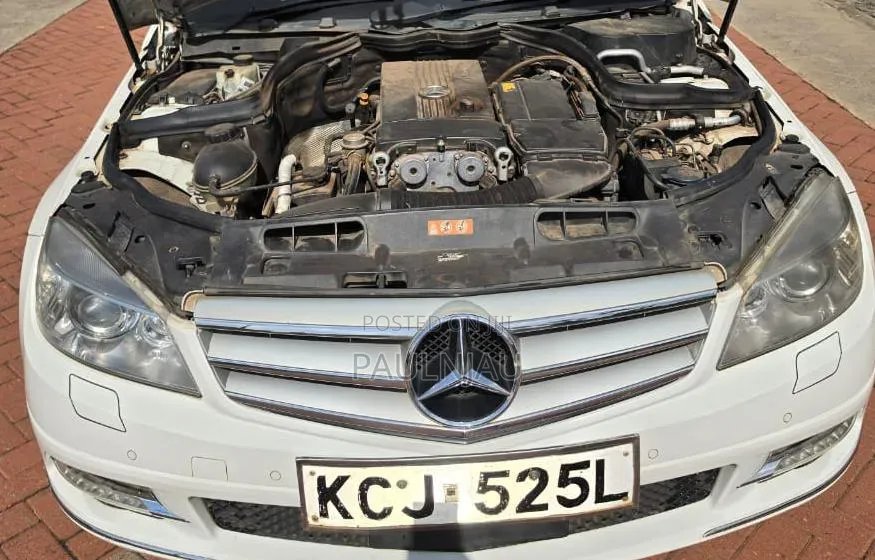Mercedes-Benz C200 2010 White