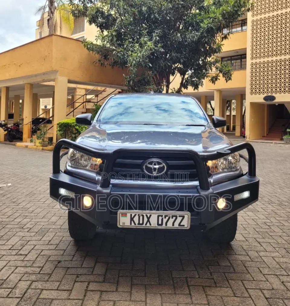 Toyota Hilux 2021 Gray