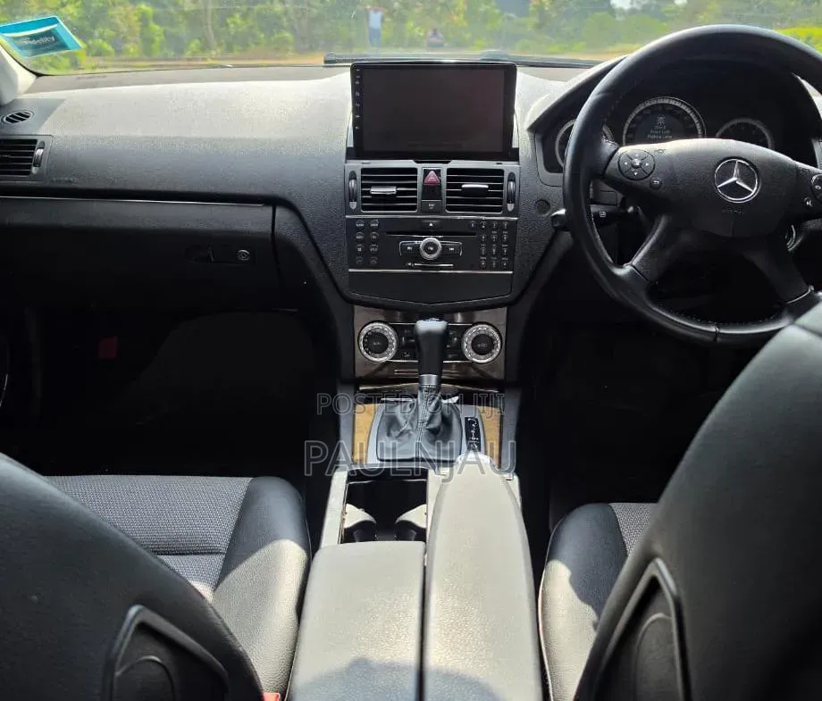 Mercedes-Benz C200 2010 White