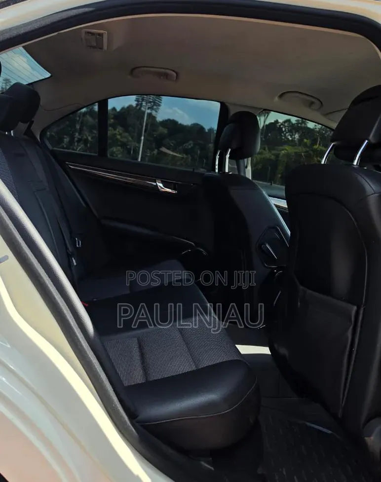 Mercedes-Benz C200 2010 White