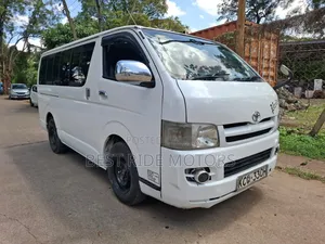 Toyota HiAce 2011 White